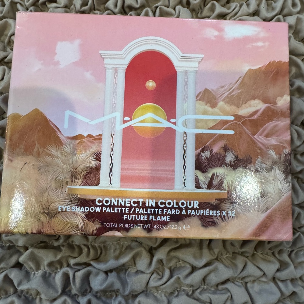 MAC Cosmetics Connect in Colour Eyeshadow Palette - Future Flame